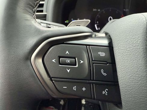 Used 2025 Lexus LX 600 4WD w/ Accessory Package (Z1) image 23