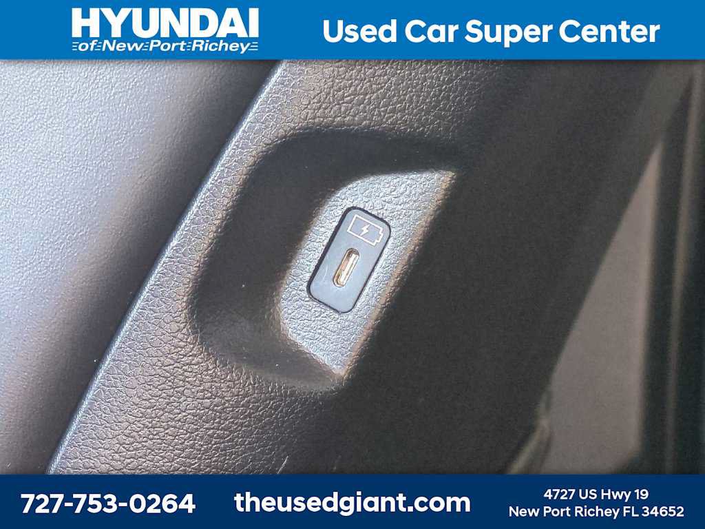 Certified 2024 Hyundai Palisade SEL FWD image 17