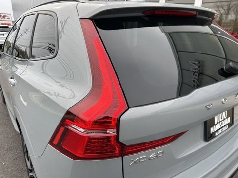 Certified 2025 Volvo XC60 B5 Plus image 10