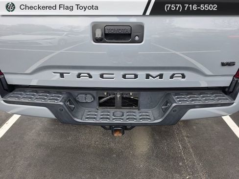 Used 2019 Toyota Tacoma TRD Off-Road image 8