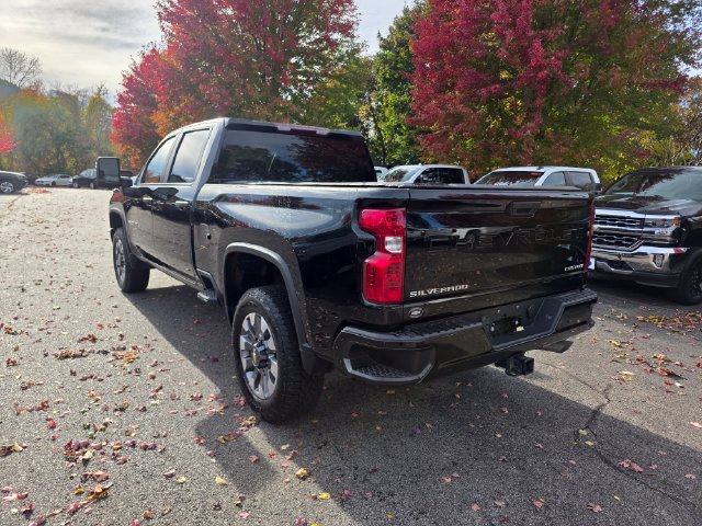 Used 2023 Chevrolet Silverado 2500 Custom w/ Infotainment Package AWD/4WD image 2