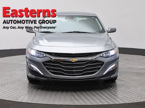 Used 2024 Chevrolet Malibu LT FWD image 2