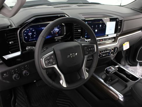 New 2026 Chevrolet Silverado 1500 LT Trail Boss w/ LT Trail Boss Premium Package AWD/4WD image 9