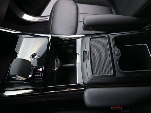 Used 2024 Land Rover Range Rover Sport Dynamic SE image 25