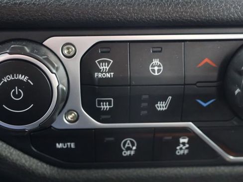 Used 2025 Jeep Wrangler Unlimited Sport AWD/4WD image 15