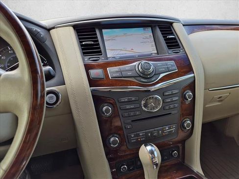Used 2015 INFINITI QX80 4WD w/ Deluxe Technology Package image 12