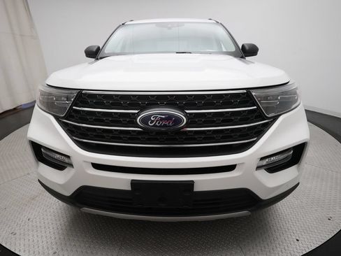 Used 2022 Ford Explorer XLT AWD/4WD image 22