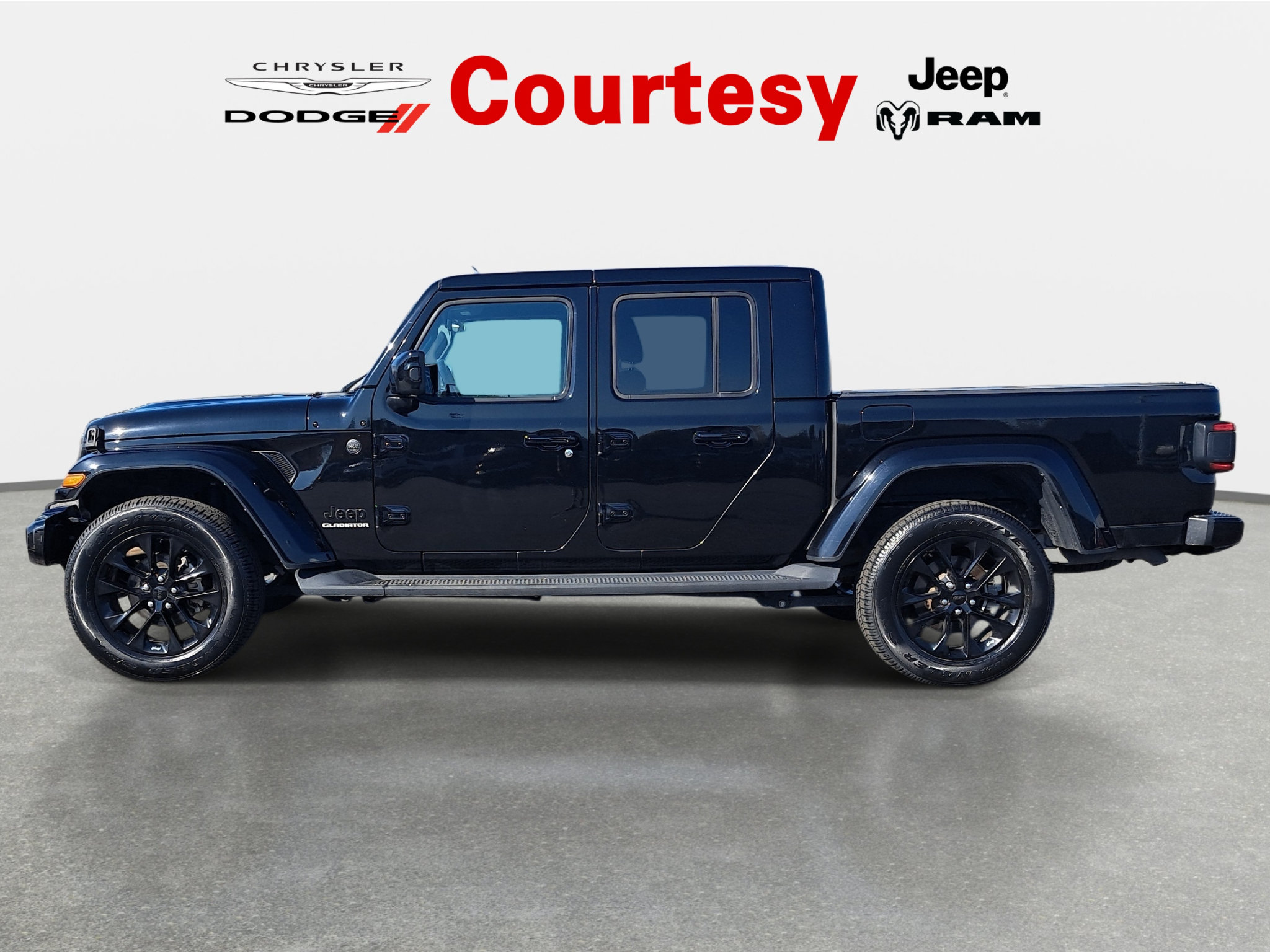 Certified 2021 Jeep Gladiator Overland AWD/4WD image 7