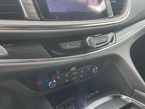 Used 2024 Buick Enclave Essence w/ Experience Buick Package image 18