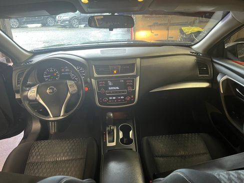 Used 2017 Nissan Altima 2.5 SV FWD image 14