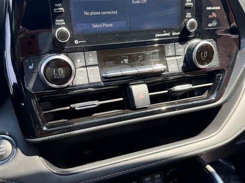 Used 2022 Toyota Highlander XSE FWD image 37