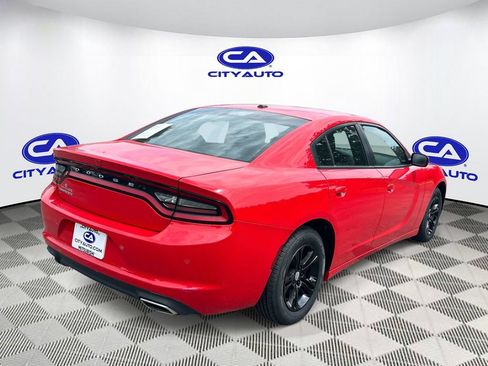 Used 2022 Dodge Charger SXT RWD image 3