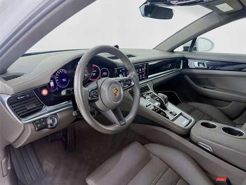Certified 2023 Porsche Panamera 4 Platinum Edition AWD/4WD image 4