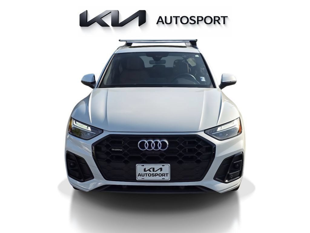 Used 2023 Audi Q5 e Premium Plus w/ Premium Plus Package AWD/4WD image 2