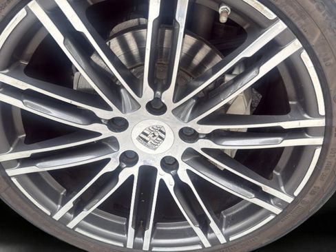 Used 2016 Porsche Panamera S RWD image 18