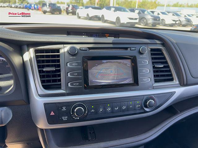 Used 2016 Toyota Highlander LE FWD image 23