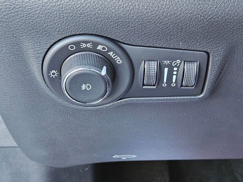 New 2026 Jeep Compass Latitude image 26