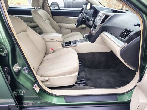 Used 2012 Subaru Outback 2.5i image 17