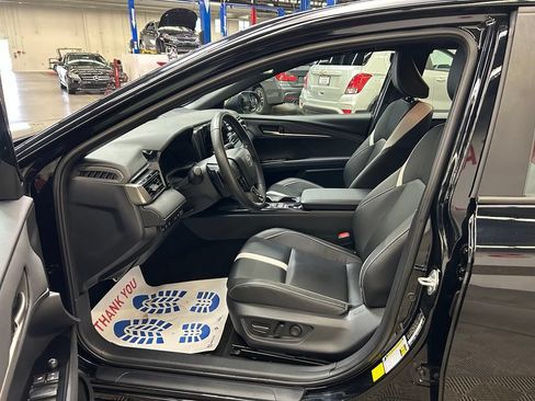 Used 2025 Toyota Camry SE FWD image 18