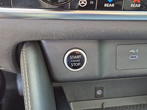 Certified 2021 Nissan Rogue Platinum image 27