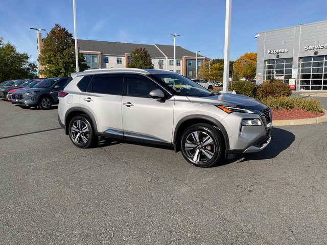 Used 2022 Nissan Rogue Platinum w/ Head-Up Display Package AWD/4WD image 3