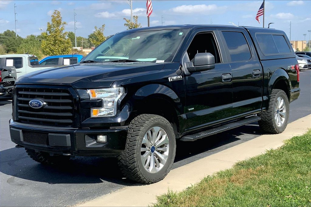 Used 2017 Ford F150 XL w/ Equipment Group 101A Mid AWD/4WD image 5