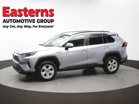 Used 2021 Toyota RAV4 XLE w/ XLE Grade Weather Package AWD/4WD image 59