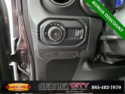 New 2025 Jeep Wrangler Unlimited Rubicon w/ Steel Bumper Group image 14