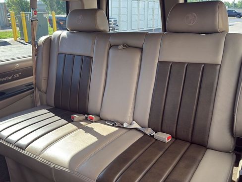 Used 2014 Chevrolet Express 1500 AWD image 42