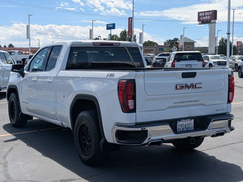 Used 2021 GMC Sierra 1500 SLE w/ X31 Off-Road Package AWD/4WD image 5