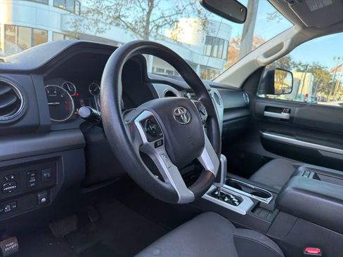 Used 2016 Toyota Tundra SR5 image 9