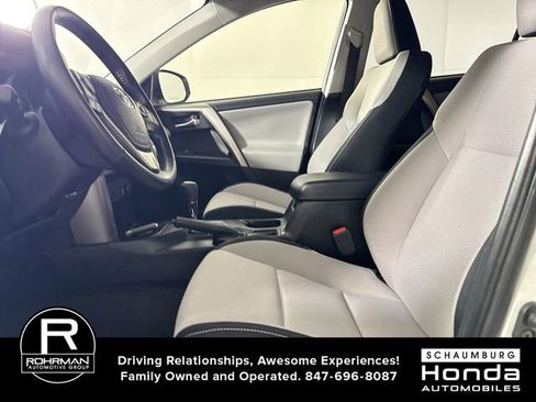 Used 2018 Toyota RAV4 XLE image 4