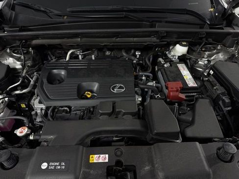 Used 2024 Lexus NX 250 FWD image 11