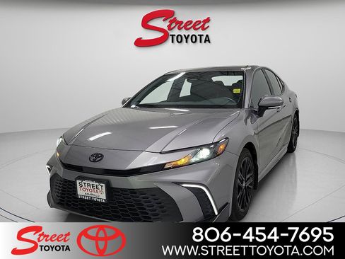 Certified 2025 Toyota Camry SE FWD image 1