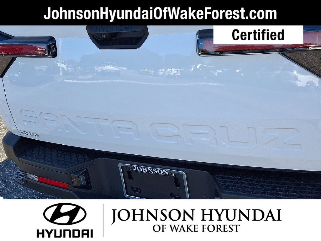 Certified 2025 Hyundai Santa Cruz SEL FWD image 17
