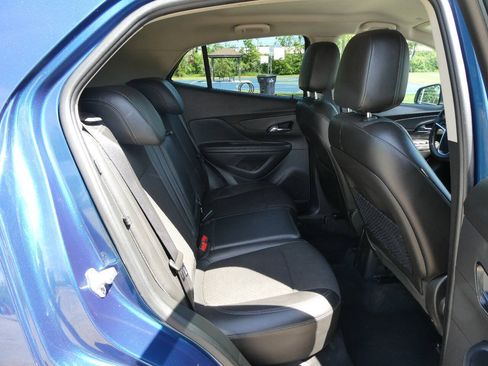 Used 2020 Buick Encore Preferred w/ Safety Package FWD image 27