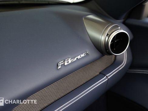 Used 2022 Ferrari F8 Tributo image 31