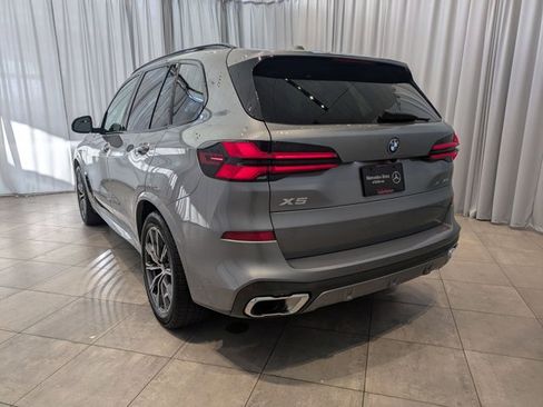 Used 2025 BMW X5 xDrive50e w/ M Sport Package image 9