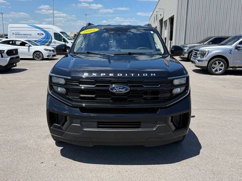 Used 2025 Ford Expedition Active AWD/4WD image 40