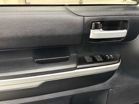 Certified 2017 Toyota Tundra SR5 image 15