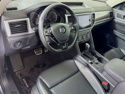 Used 2019 Volkswagen Atlas SE w/ Panoramic Sunroof Package image 11