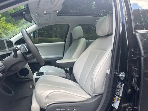 Used 2023 Hyundai Ioniq 5 Limited AWD/4WD image 9