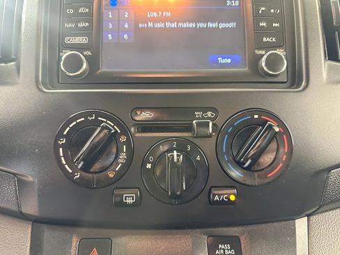 Used 2017 Chevrolet City Express LT w/ Technology Package FWD image 28