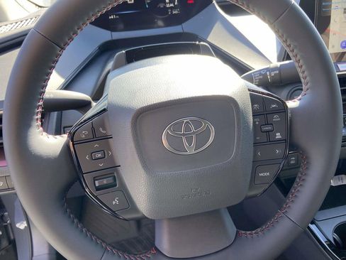 New 2026 Toyota Prius Plug-In Hybrid FWD image 19
