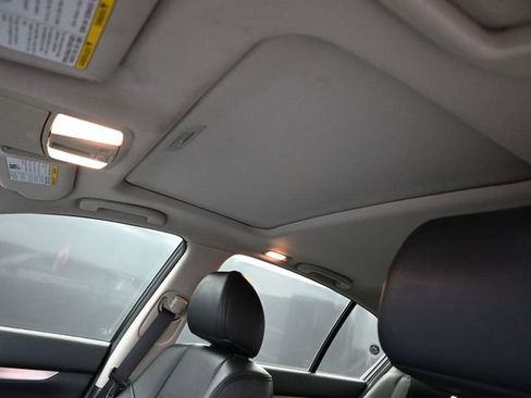 Used 2015 INFINITI Q40 w/ Navigation Package image 16