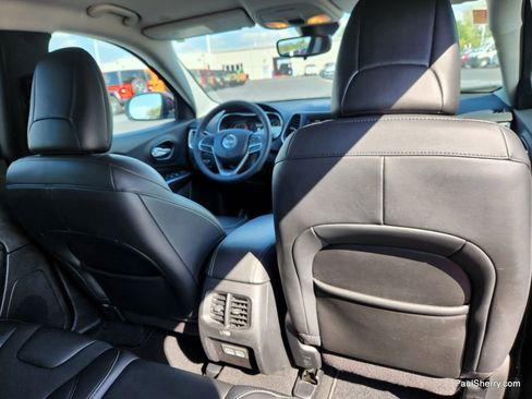 Used 2021 Jeep Cherokee Latitude Lux image 49