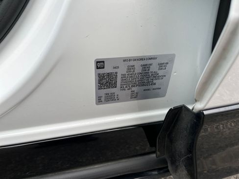 Used 2025 Buick Envista Sport Touring image 28