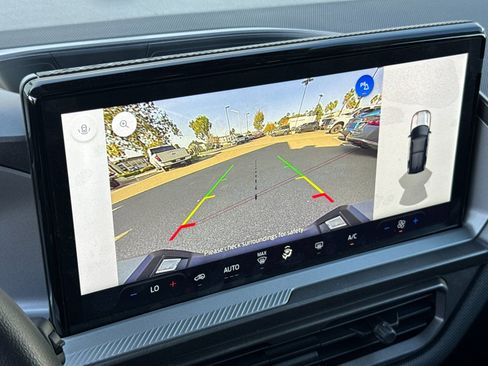 New 2025 Ford Expedition Active image 20