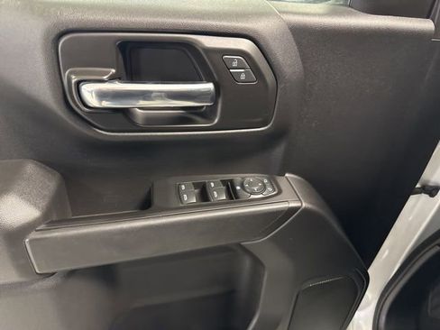 Used 2020 GMC Sierra 1500 4x4 Crew Cab w/ Sierra Value Package image 30