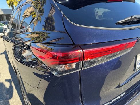 Used 2021 Toyota Highlander XLE image 35
